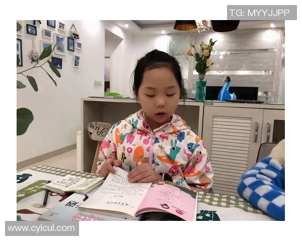 杨敏独家揭秘足球技巧与心得分享助你提升球技与战术理解